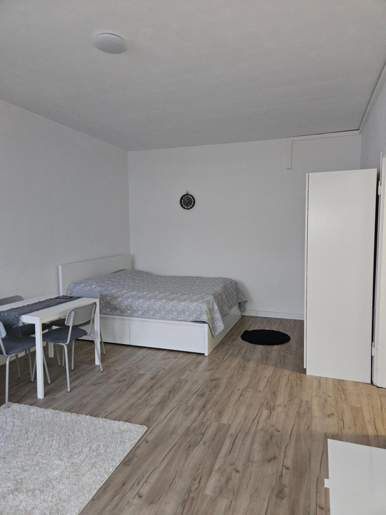 Eine Schoene Kleine Wohnung Mitten Im Zentrum Von Dortmund !!! Esterno foto